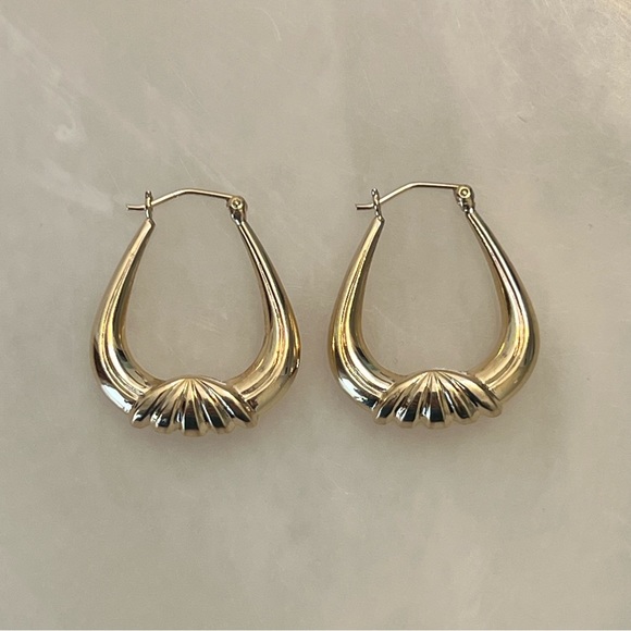 Jewelry - 14k Solid Gold Hoop Earrings